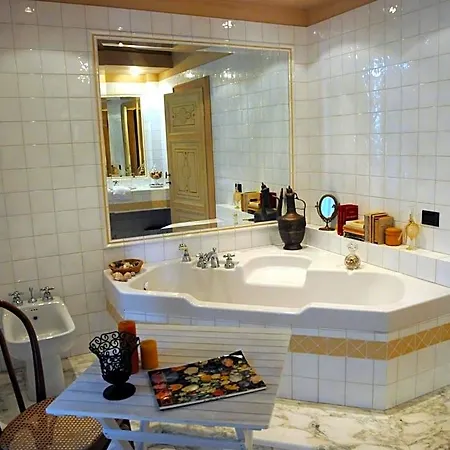 Luce Riflessa Bed & Breakfast 3*